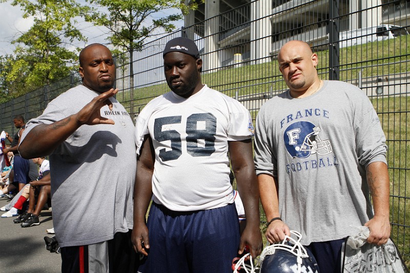 _MG_3684.JPG - Les linemen défensifs Grégory Gavarin, Massiga Diawara et Stéphane Gourtaud