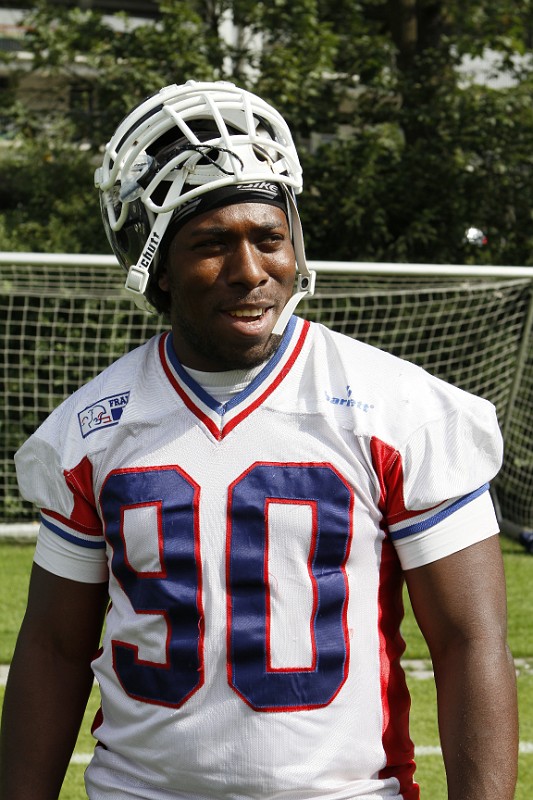 _MG_3778.JPG - Le lineman défensif David Larochelle
